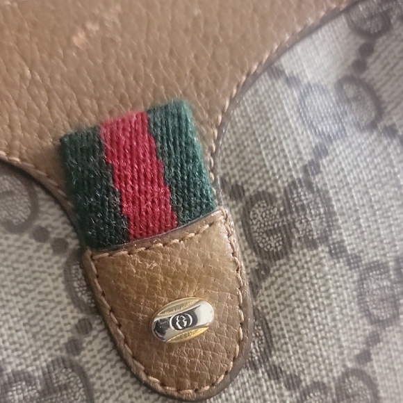 Gucci Beige and Brown Crossbody Bag - Picture 4 of 11